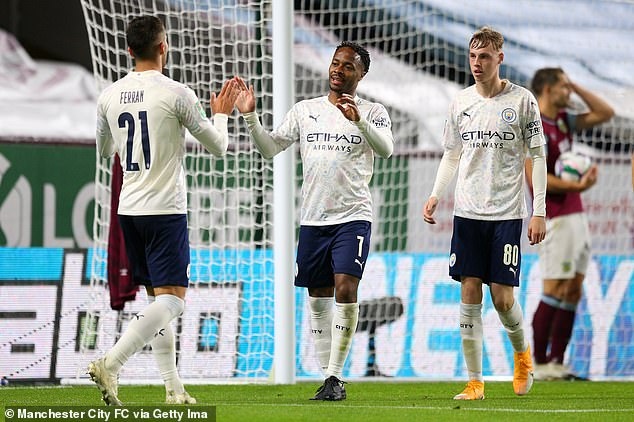 Sterling rực sáng, Man City thẳng tiến tứ kết Cúp Liên Đoàn Anh