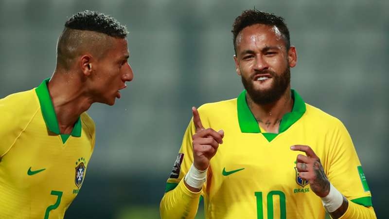 Neymar trở thành chân sút xuất sắc thứ 2 lịch sử ĐT Brazil với 64 bàn thắng. (Ảnh: Getty).
