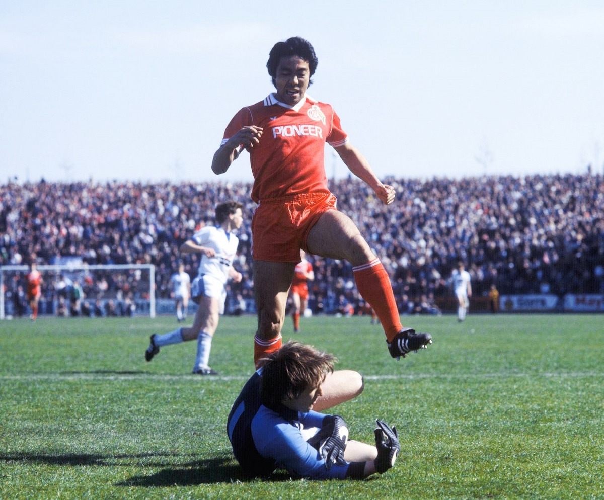 Ngày này năm xưa: Bóng đá Nhật Bản có cầu thủ đầu tiên thi đấu ở châu Âu