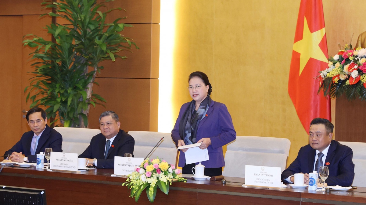 Chủ tịch Quốc hội gặp Đại sứ, Trưởng cơ quan đại diện Việt Nam ở nước ngoài