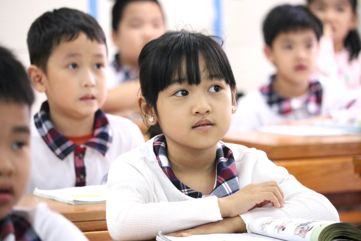 Giáo viên dạy trẻ học thế nào khi chờ sách Tiếng Việt 1 sửa "sạn"?