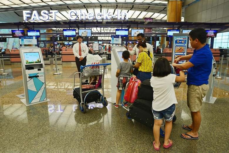 Singapore đơn phương dỡ lệnh đóng cửa biên giới với khách từ Việt Nam