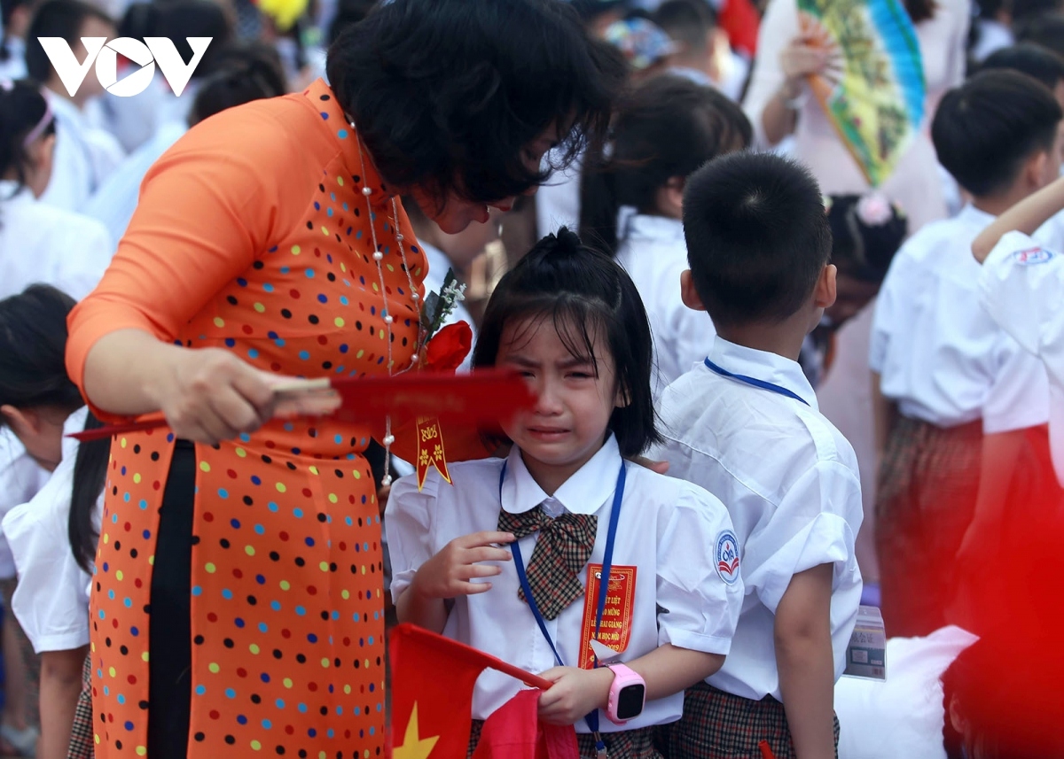 Nhiều ý kiến cũng lo ngại, liệu việc chỉnh sửa sách Tiếng Việt lớp 1 của nhóm Cánh Diều liệu có hết được toàn bộ “sạn” trong cuốn sách hay không?