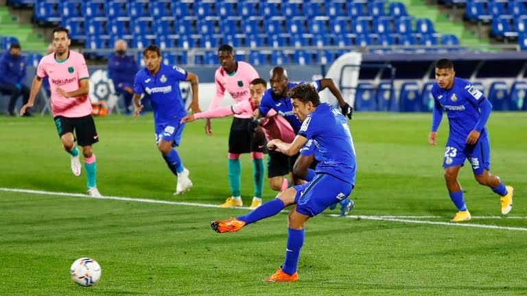 Getafe ghi bàn thắng trên chấm 11m (Ảnh: Reuters).
