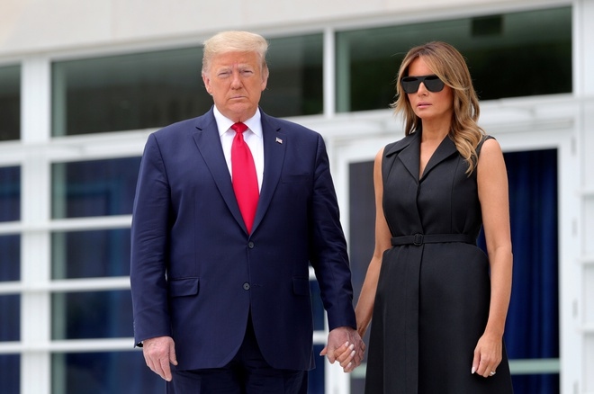 Tổng thống Trump và vợ thuộc nhóm rủi ro cao với Covid-19