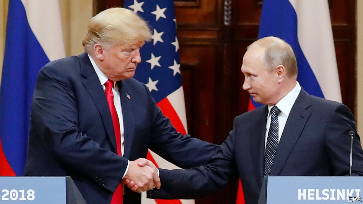 Tổng thống Mỹ Donald Trump và Tổng thống Nga Putin trong cuộc gặp thượng đỉnh đầu tiên năm 2018. Ảnh: EPA