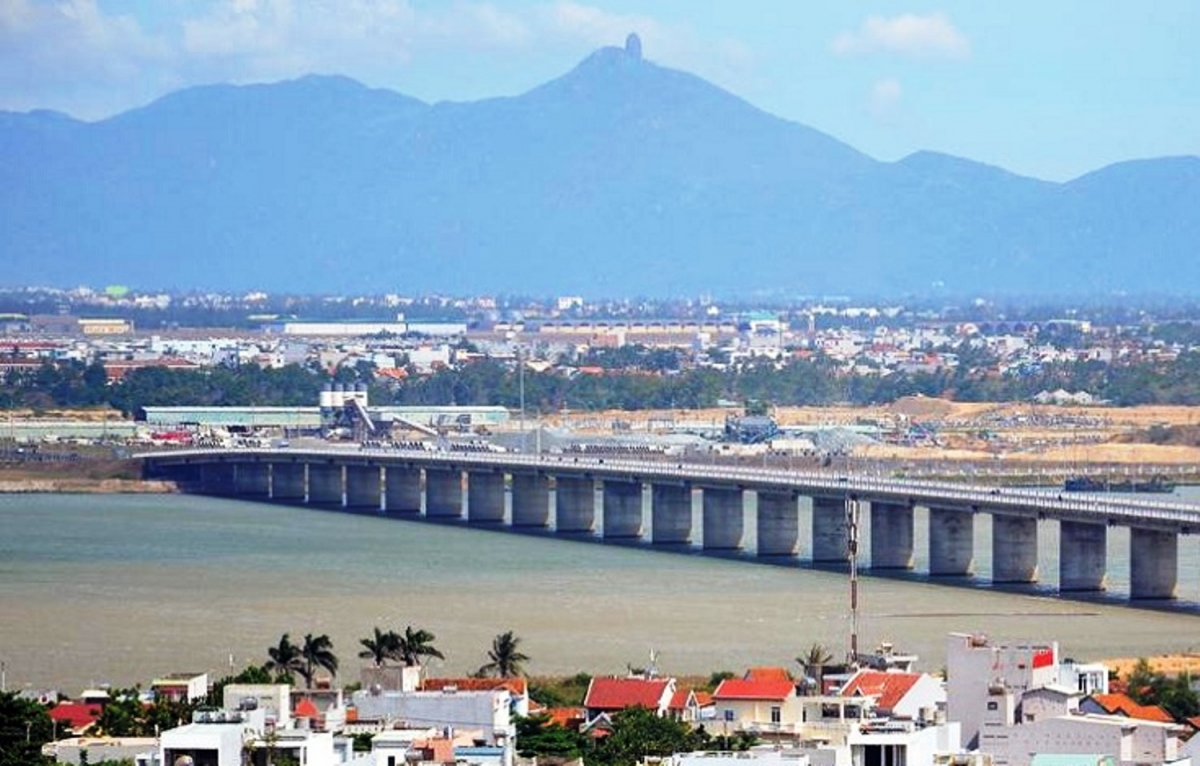 Nam Phú Yên cần liên kết vùng và thu hút các dự án đột phá