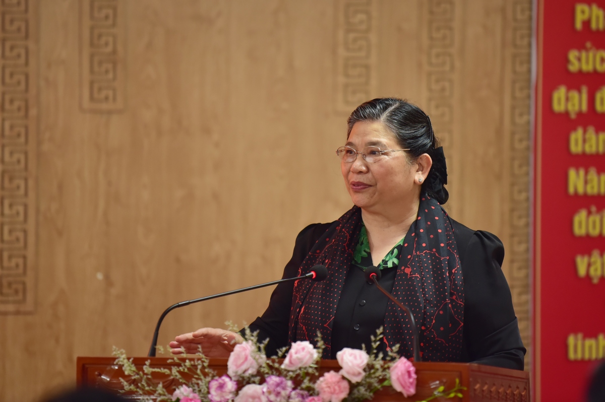 Phó Chủ tịch Quốc hội Tòng Thị Phóng tiếp xúc cử tri tại Mộc Châu, Sơn La