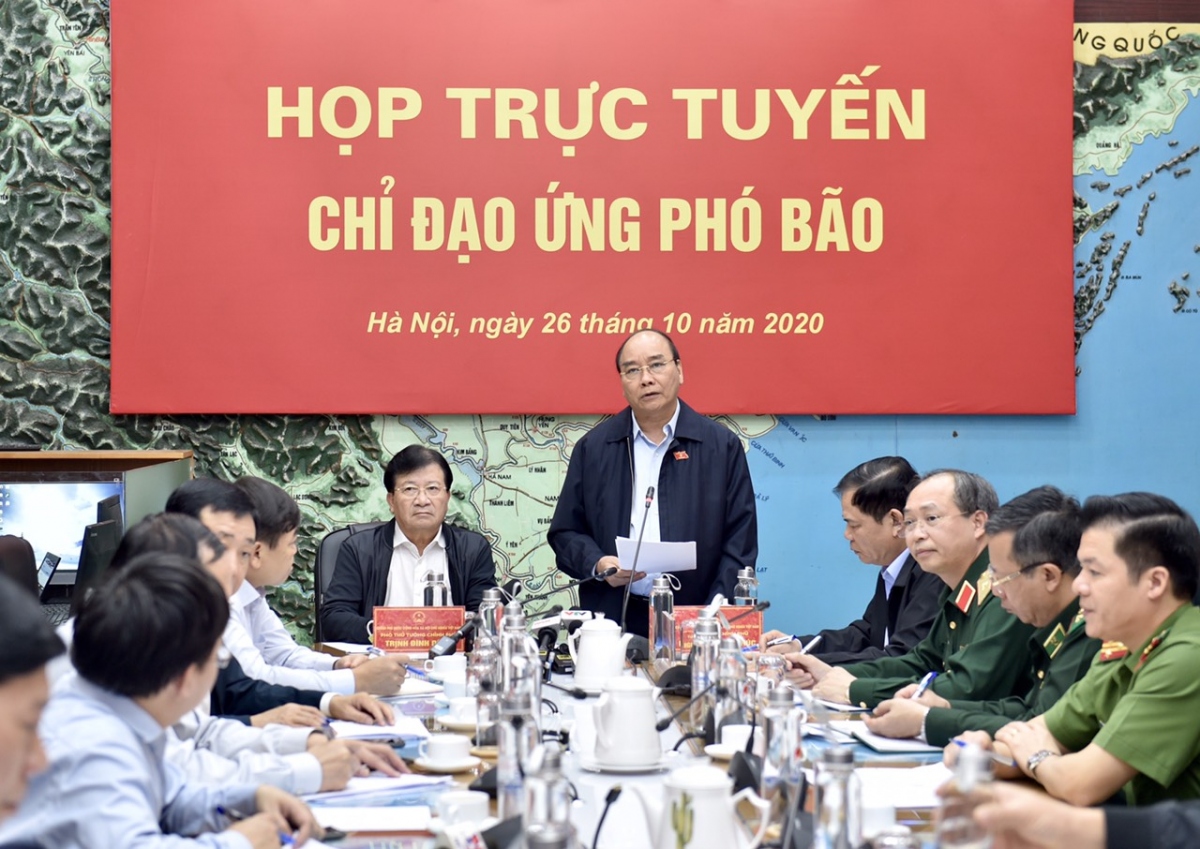 Thủ tướng Nguyễn Xuân Phúc chỉ đạo cuộc họp