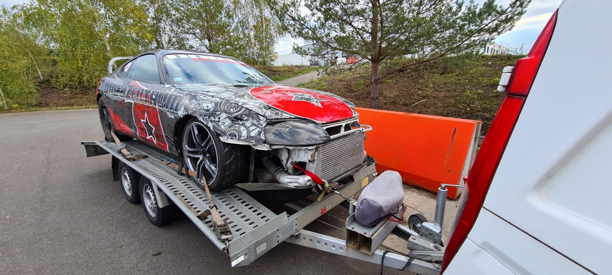 Video: Toyota Supra 1.500 mã lực gặp tai nạn trên đường đua Drag