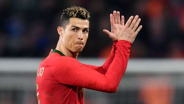 2. Cristiano Ronaldo | Bồ Đào Nha | 102 bàn thắng /168 trận đấu