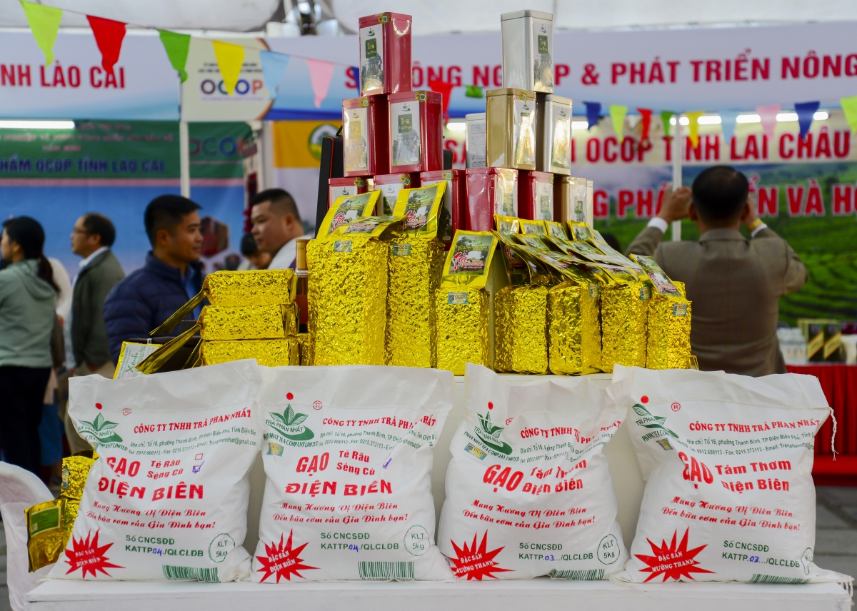 Hàng trăm sản phẩm OCOP của 12 tỉnh miền núi phía Bắc "so tài" tại Điện Biên