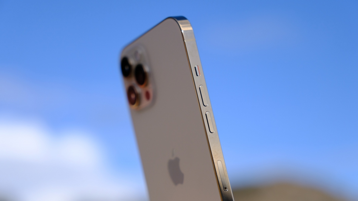 Vén màn cách tiếp cận thiết kế máy ảnh của Apple với iPhone 12