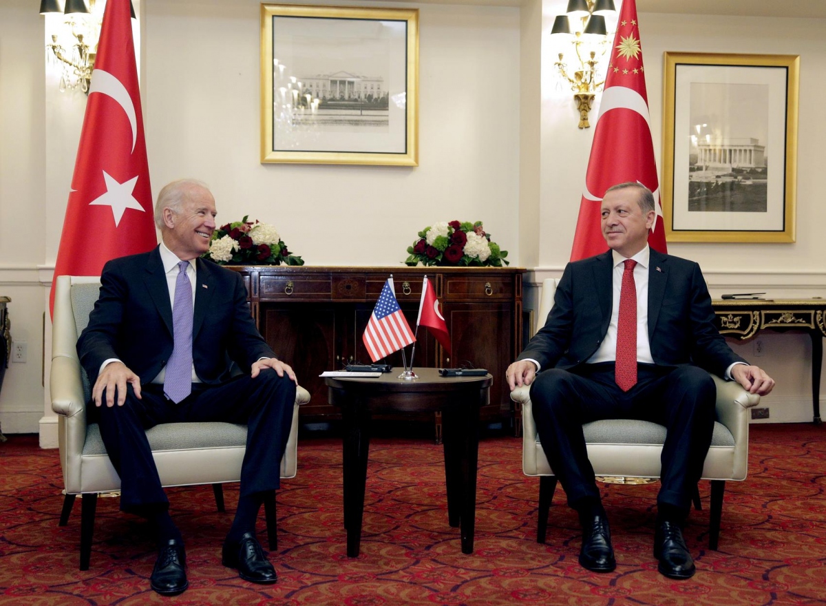 Ông Biden và Tổng thống Thổ Nhĩ Kỳ Erdogan trong một cuộc gặp song phương ở Washington ngày 31/3/2016. Ảnh: Reuters