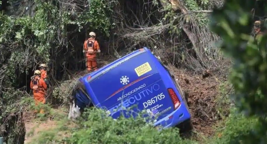 Tai nạn giao thông nghiêm trọng ở Brazil khiến ít nhất 40 người thiệt mạng