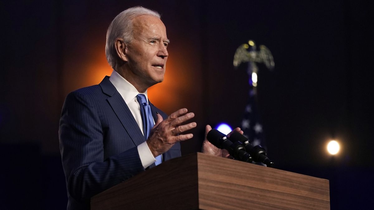 Sự chia rẽ nội bộ đảng Dân chủ: Phép thử sớm đối với Joe Biden