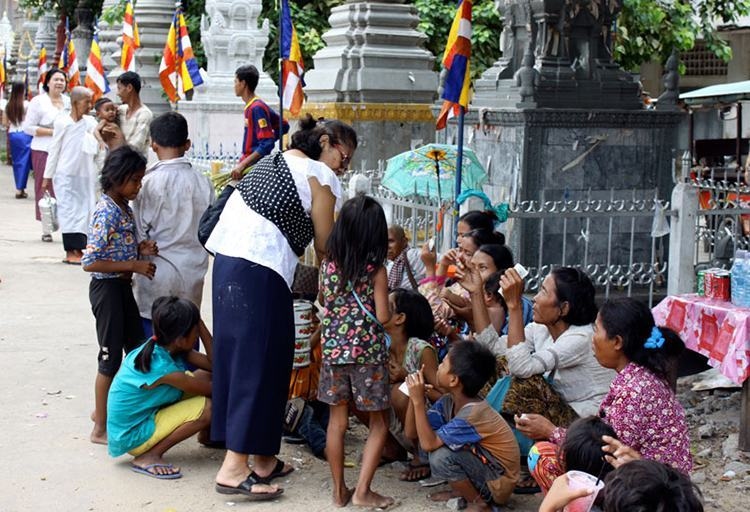 Campuchia lập ủy ban quốc gia giải quyết vấn đề người lang thang ăn xin nơi công cộng