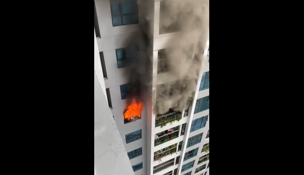 Hỏa hoạn xảy ra tại tầng 29 khiến nhiều người một phen khiếp vía.