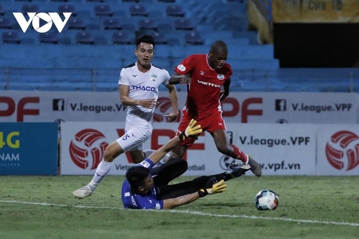 Cựu Vua phá lưới V-League để ngỏ khả năng chia tay Viettel