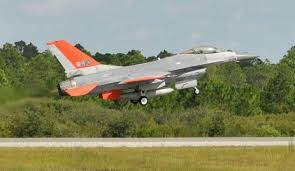 Cận cảnh “mục tiêu bay” QF-16 hoạt động ở chế độ không người lái