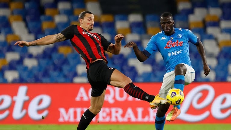 Ibrahimovic chơi rất hay ở trận đấu với Napoli (Ảnh: Reuters).