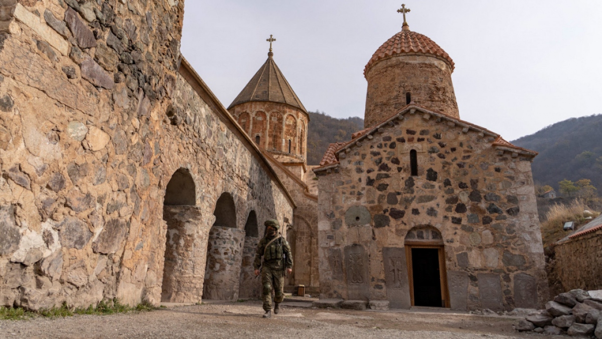 Xung đột Nagorno-Karabakh: Azerbaijan tiếp quản huyện thứ 2 từ Armenia