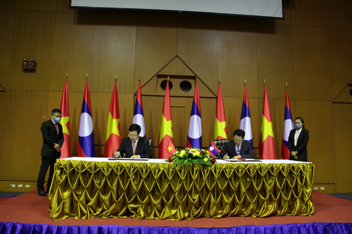 Phó Thủ tướng, Bộ trưởng Ngoại giao Phạm Bình Minh thăm Lào