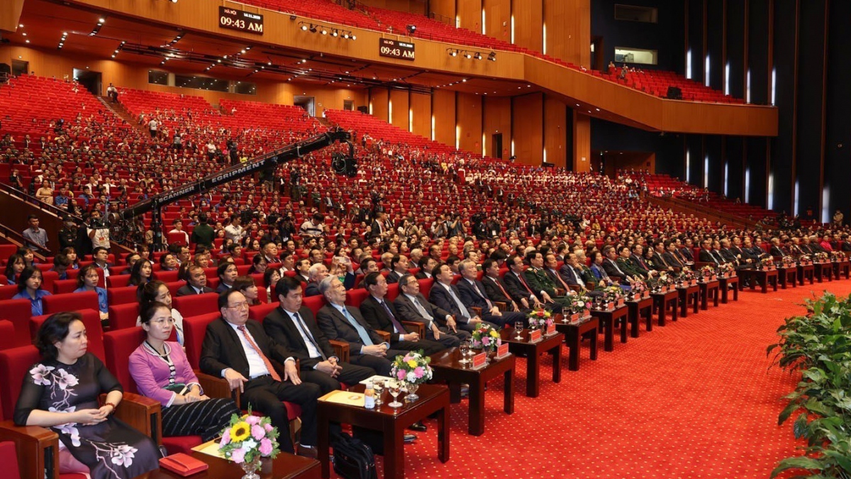 Tổng Bí thư, Chủ tịch nước Nguyễn Phú Trọng cùng các lãnh đạo, nguyên lãnh đạo Đảng và Nhà nước tham dự buổi lễ. (Ảnh: Trí Dũng/TTXVN)
