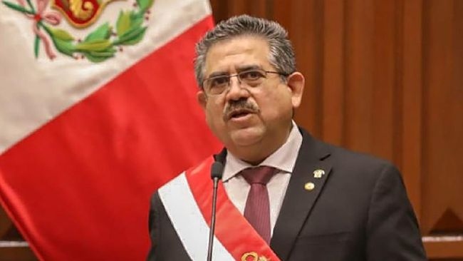 Tổng thống Peru Manuel Merino (Ảnh: AFP)