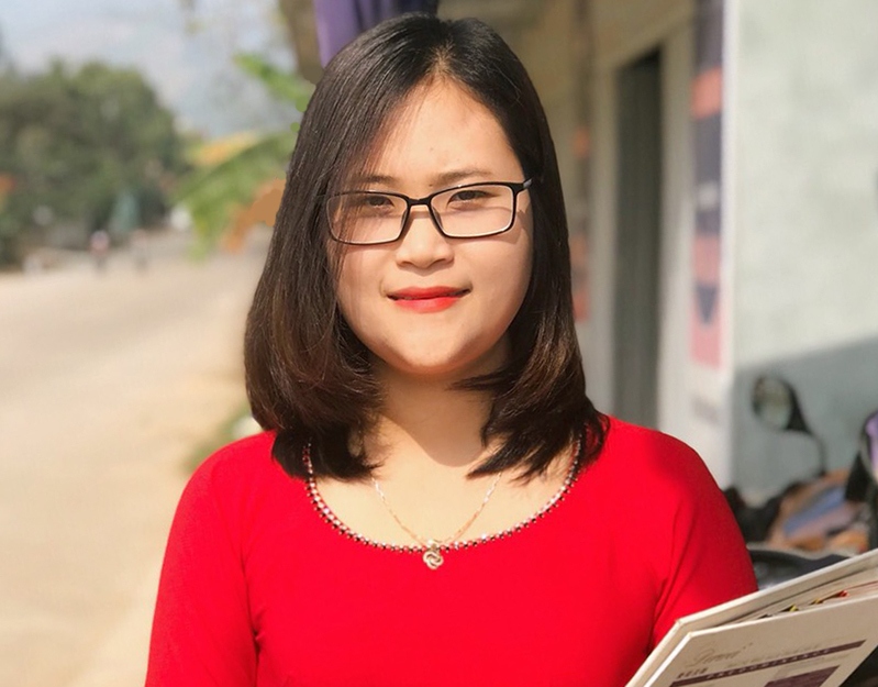 Cô Hà Ánh Phượng luôn trăn trở với việc tạo ra cơ hội học tập tốt nhất cho học sinh ở những vùng còn nhiều khó khăn. (Ảnh: FBNV)
