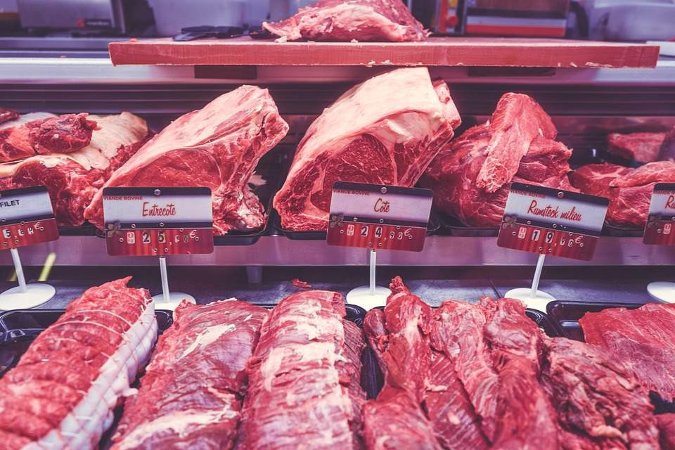 Không ăn thịt làm tăng nguy cơ gãy xương