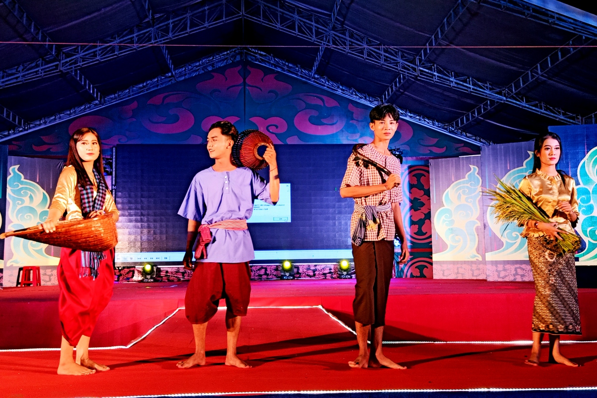 Trang phục truyền thống của đồng bào Khmer