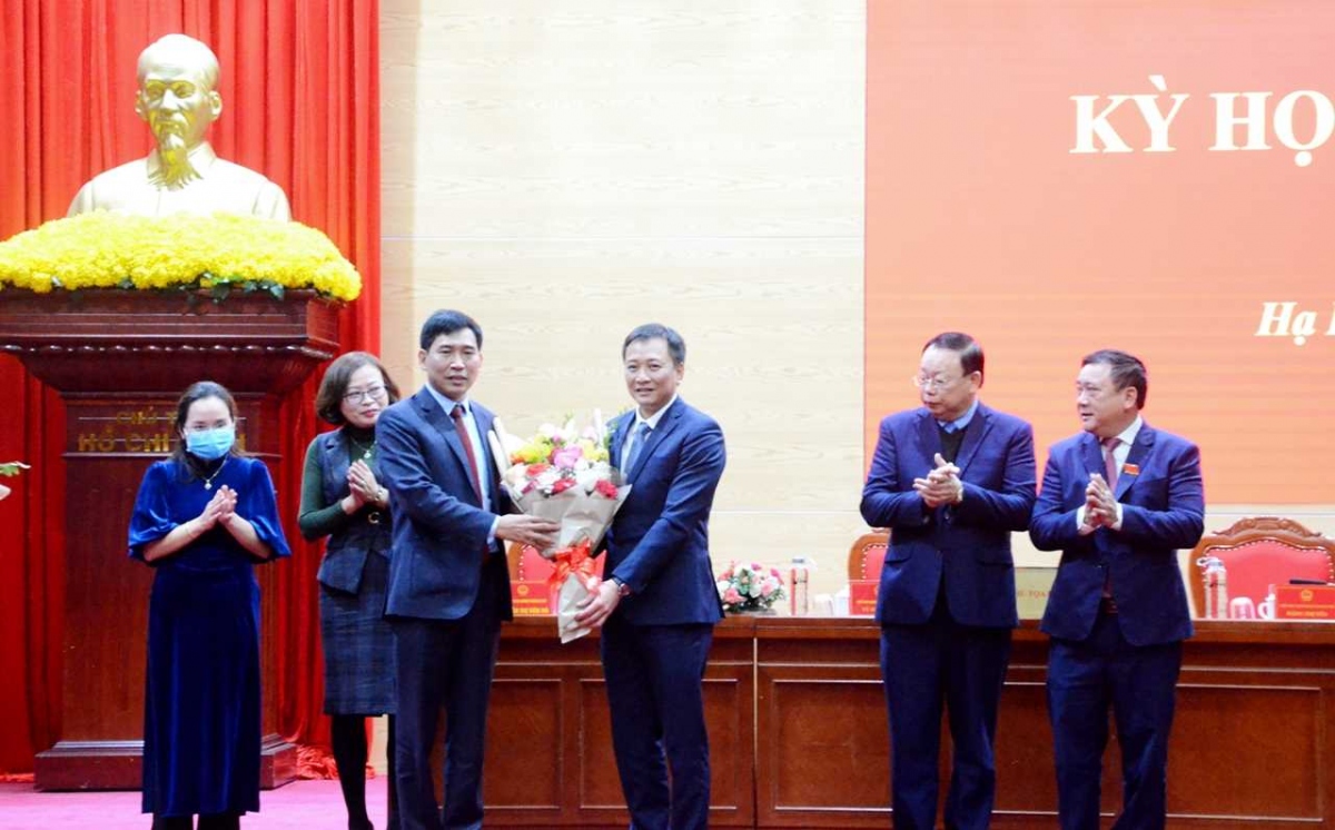 Ông Nguyễn Tuấn Minh được bầu làm Phó Chủ tịch TP Hạ Long