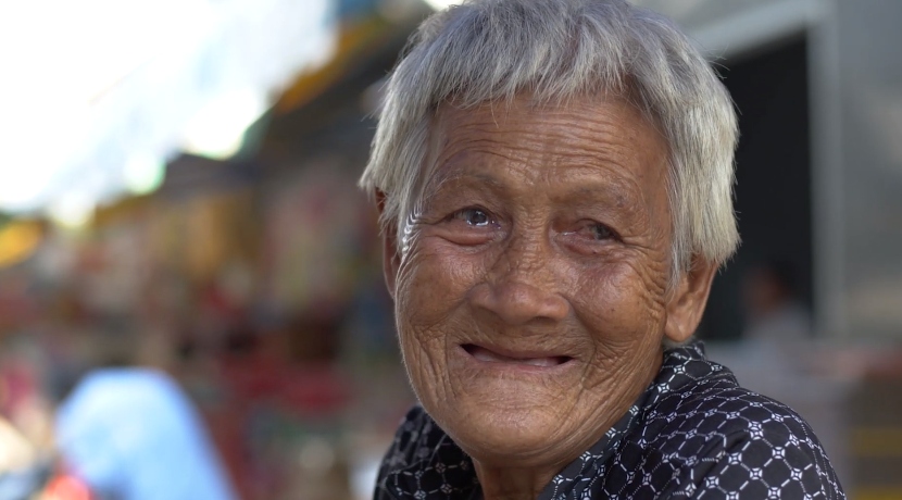 Cụ bà 88 tuổi dành 75 năm để làm nên món chè huyền thoại ở Mỹ Tho