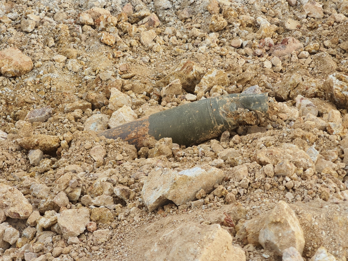Thi công hồ chứa nước tại Kiên Giang, phát hiện 1 quả bom "khủng"