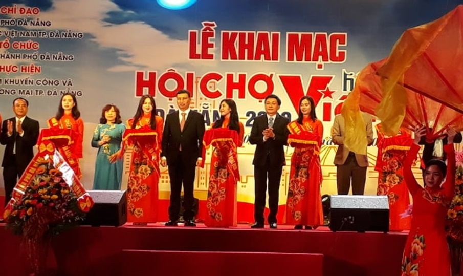 Gần 350 gian hàng tham gia Hội chợ hàng Việt