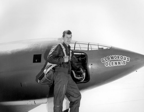 Chuck Yeager – phi công đầu tiên trong lịch sử phá vỡ rào cản âm thanh, qua đời ở tuổi 97
