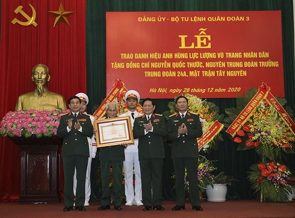 Trao danh hiệu Anh hùng LLVT tặng Trung tướng Nguyễn Quốc Thước