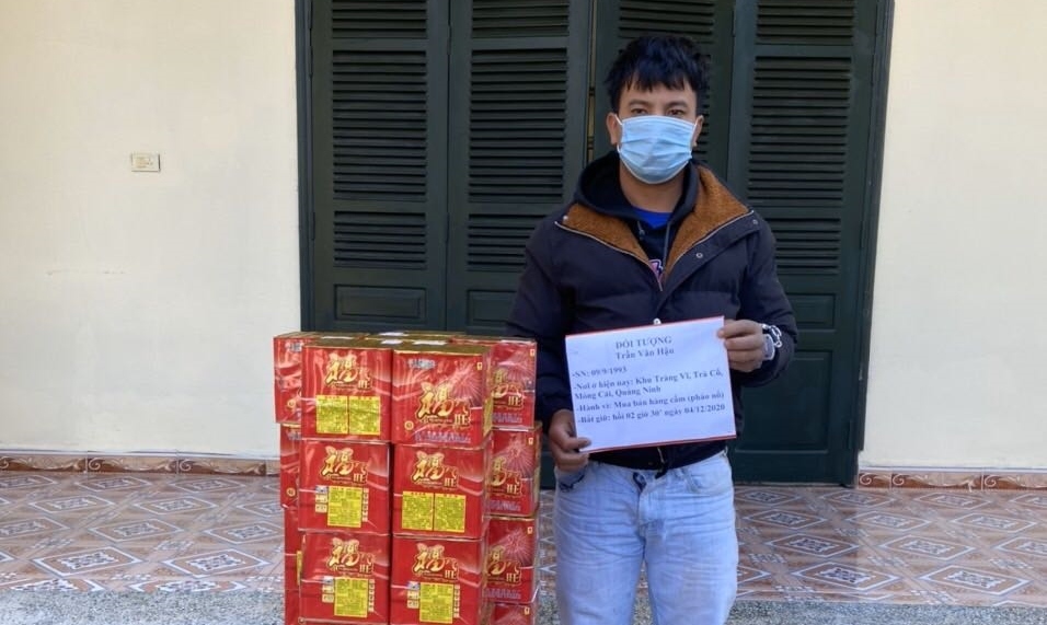 Quảng Ninh bắt đối tượng vận chuyển hơn 50kg pháo nổ