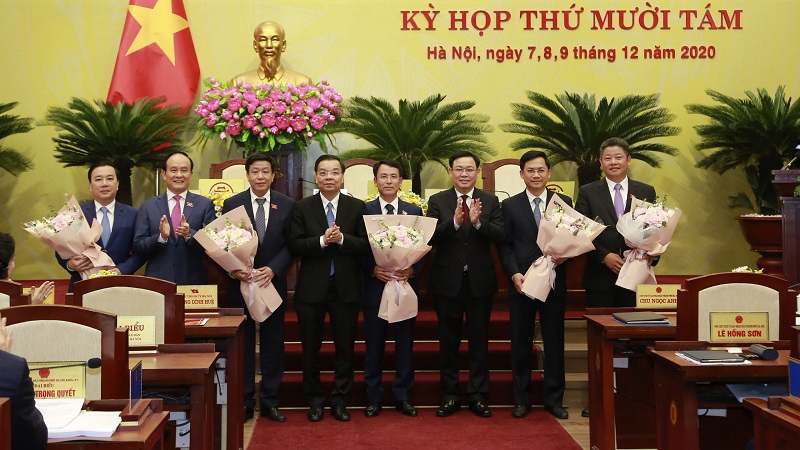 Thủ tướng phê chuẩn 5 Phó Chủ tịch Hà Nội