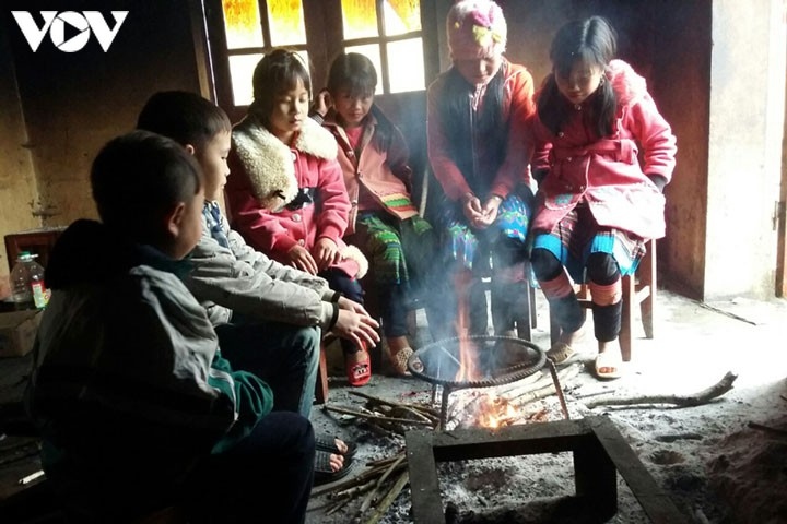 Các trường bán trú ở Lai Châu giữ học sinh ở lại cuối tuần để đảm bảo sức khỏe