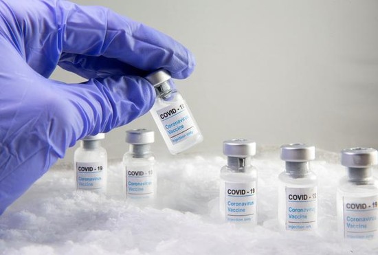 Thế giới tăng tốc tiêm phòng vaccine chống Covid-19