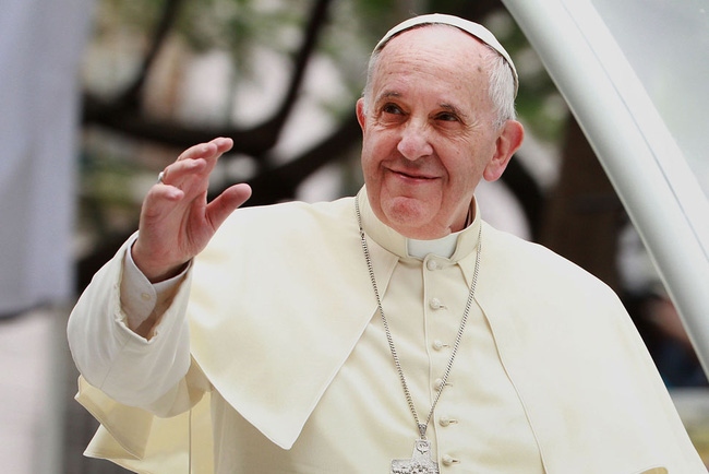 Giáo hoàng gửi thông điệp hòa bình trong Năm mới
