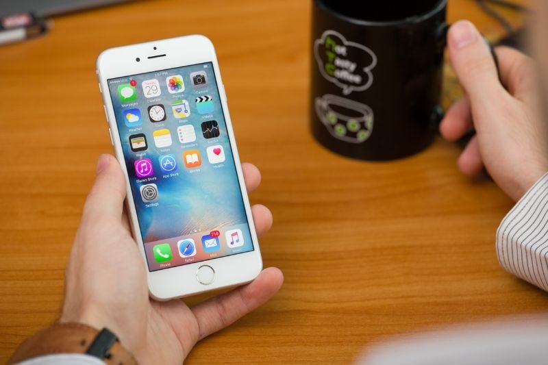 Ba mẫu iPhone phổ biến sẽ bị iOS 15 bỏ rơi