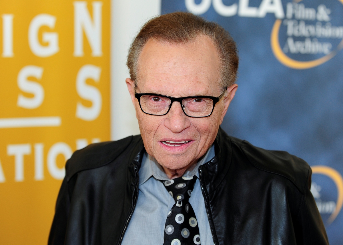 Huyền thoại dẫn chương trình của CNN Larry King qua đời ở tuổi 87