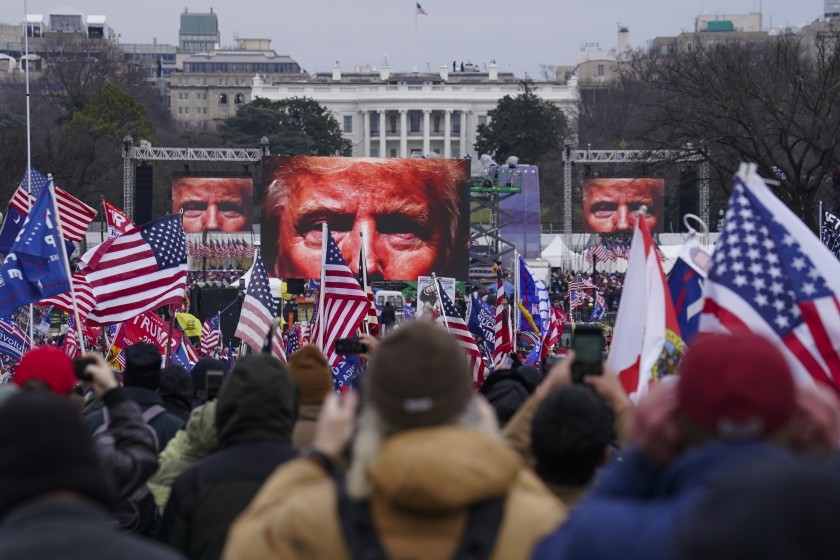 Theo bước Facebook và Twitter, Instagram tạm khóa tài khoản của Tổng thống Donald Trump