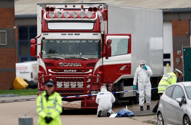 Vụ 39 thi thể trong xe tải ở Anh: 4 bị cáo chịu mức án từ 13 đến 27 năm tù