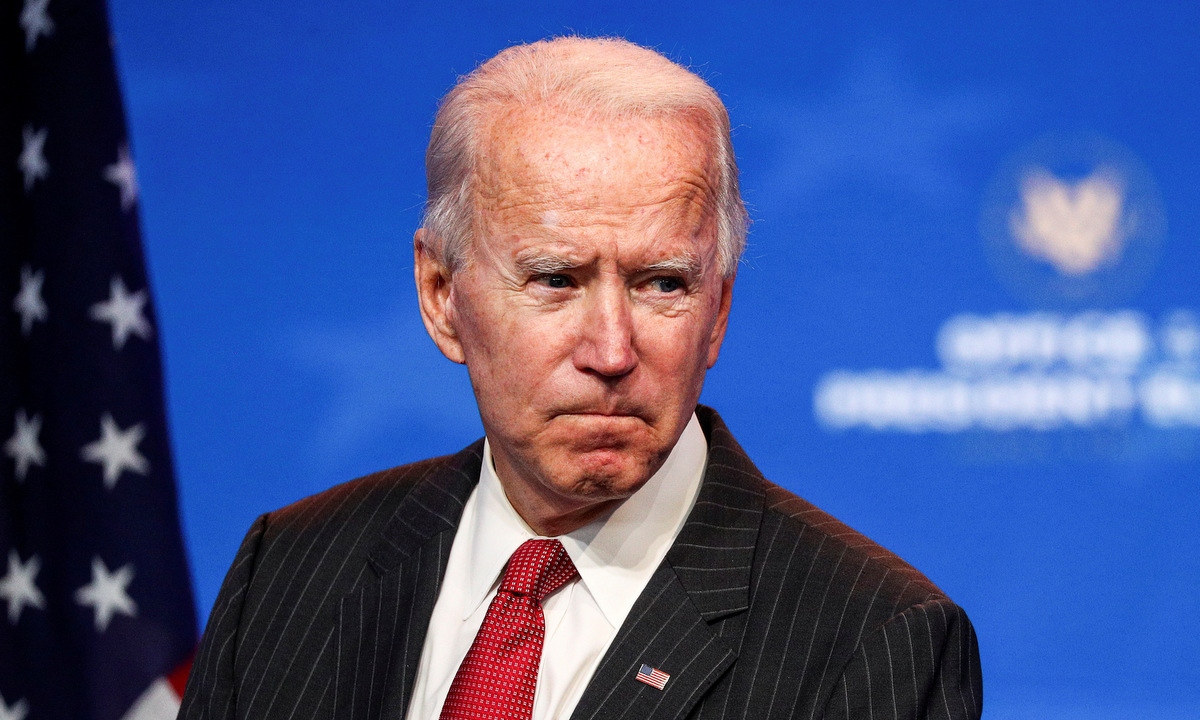 Ông Biden vẫn giữ im lặng trước “cơn bão” luận tội Tổng thống Trump