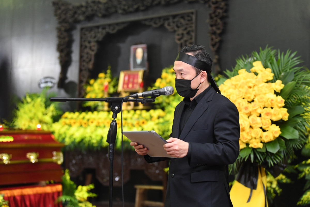 Nhạc sĩ Quốc Trung nghẹn ngào tiễn đưa NSND Trung Kiên: "Con tự hào được là con của bố"