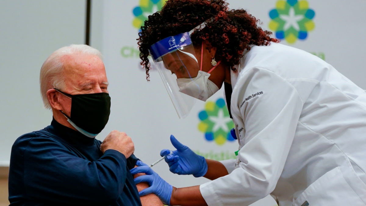 Tổng thống đắc cử Mỹ Joe Biden tiêm liều vaccine Covid-19 thứ 2